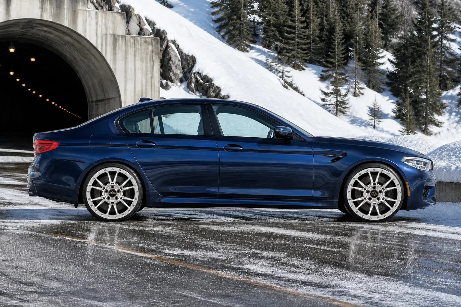 2020 BMW M5 with EW-O-BL-011 wheel, side profile view
