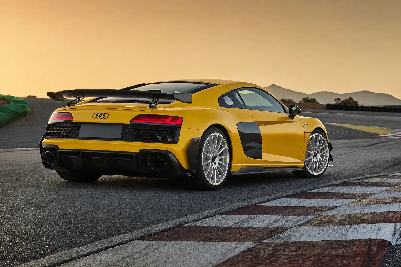 2023 Audi R8 with EW-P-CS-003 wheel, rear right 45 view