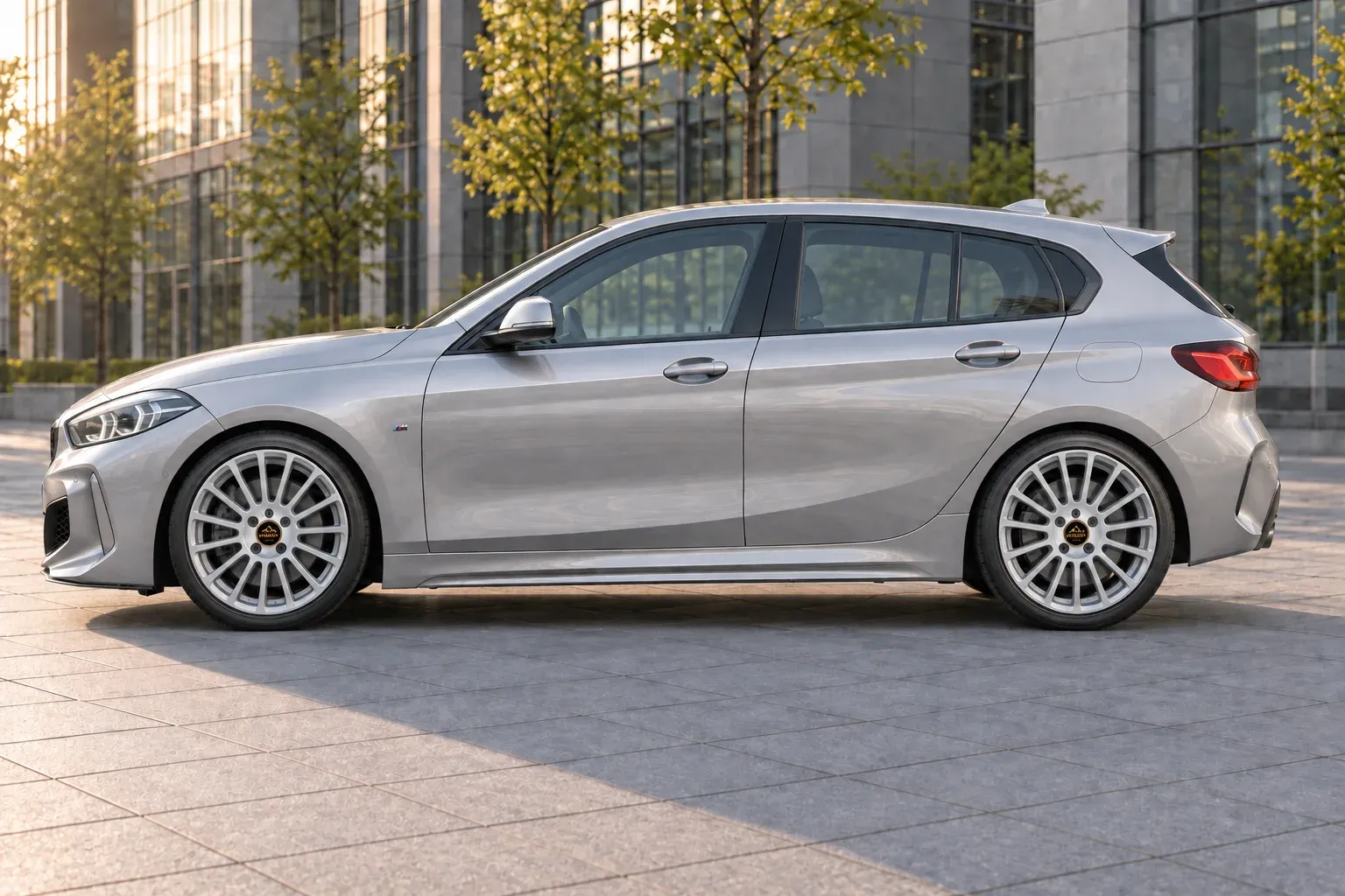 2019 BMW 1 Series with EW-P-CS-004 wheel, side profile view