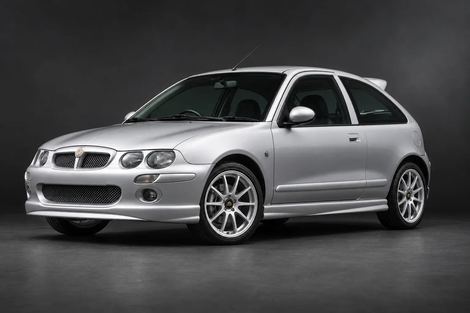 2003 MG ZR with EW-P-FF-002 wheel, front right 45 view