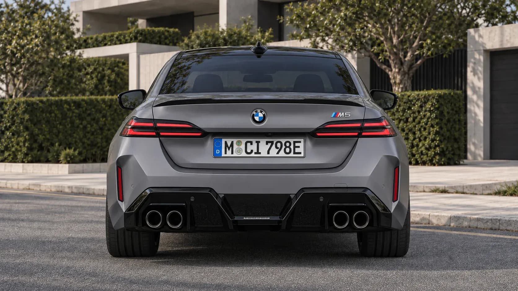 2025 BMW M5 with EW-P-FF-003 wheel, rear 0 view