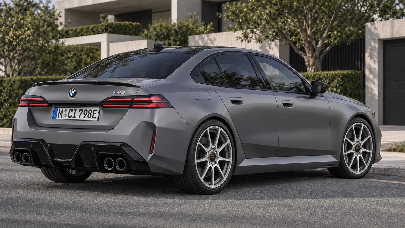 2025 BMW M5 with EW-P-FF-003 wheel, rear right 45 view