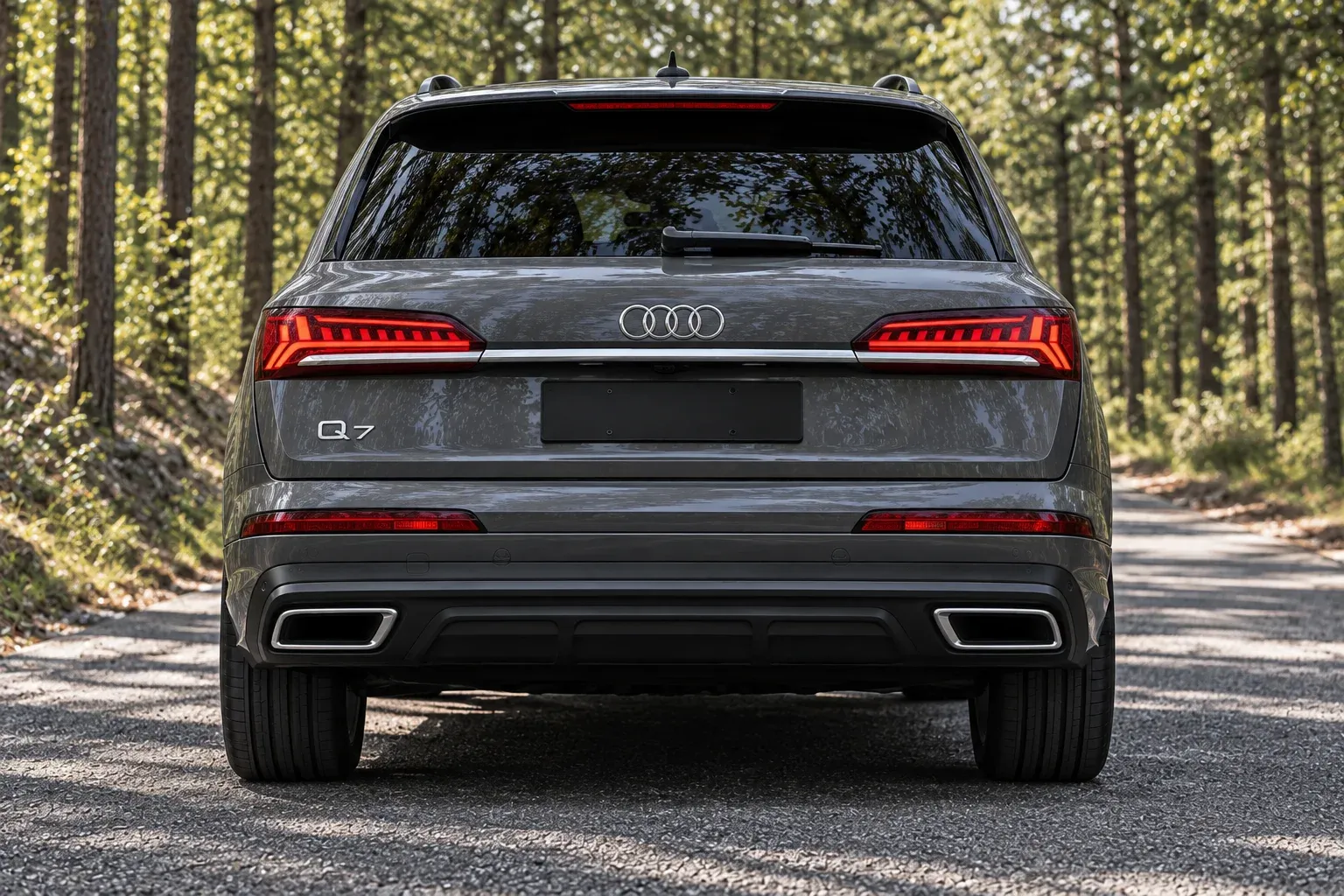 2020 Audi Q7 with EW-P-FF-004 wheel, rear 0 view