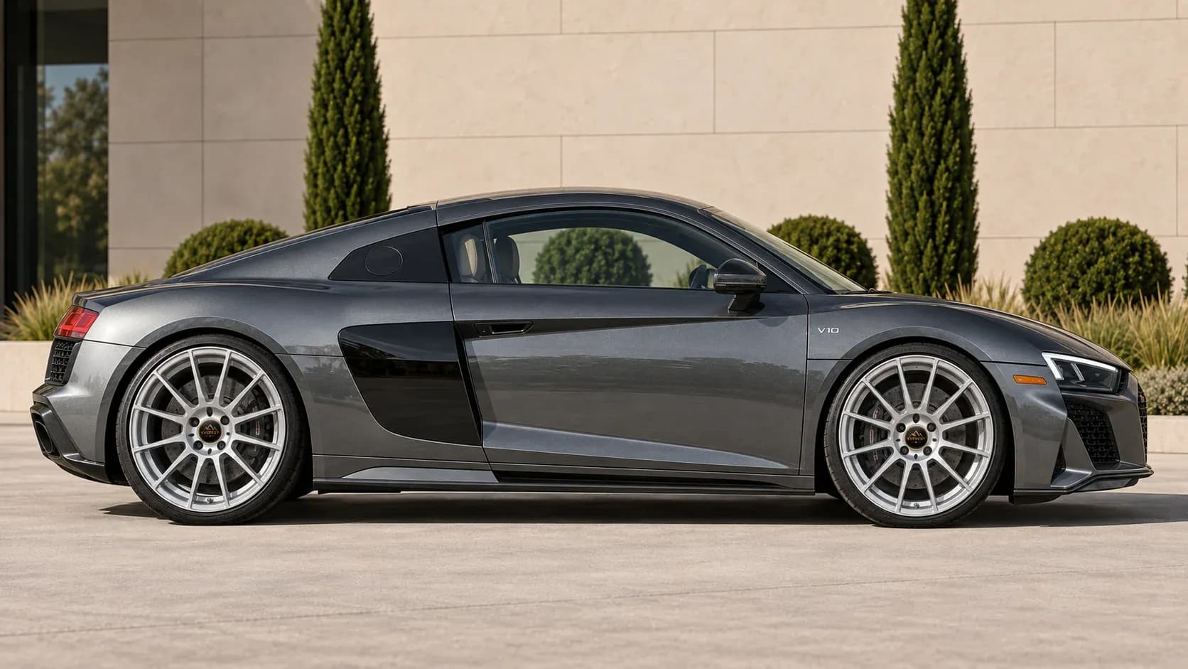 2024 Audi R8 with EW-P-FF-007 wheel, side profile view