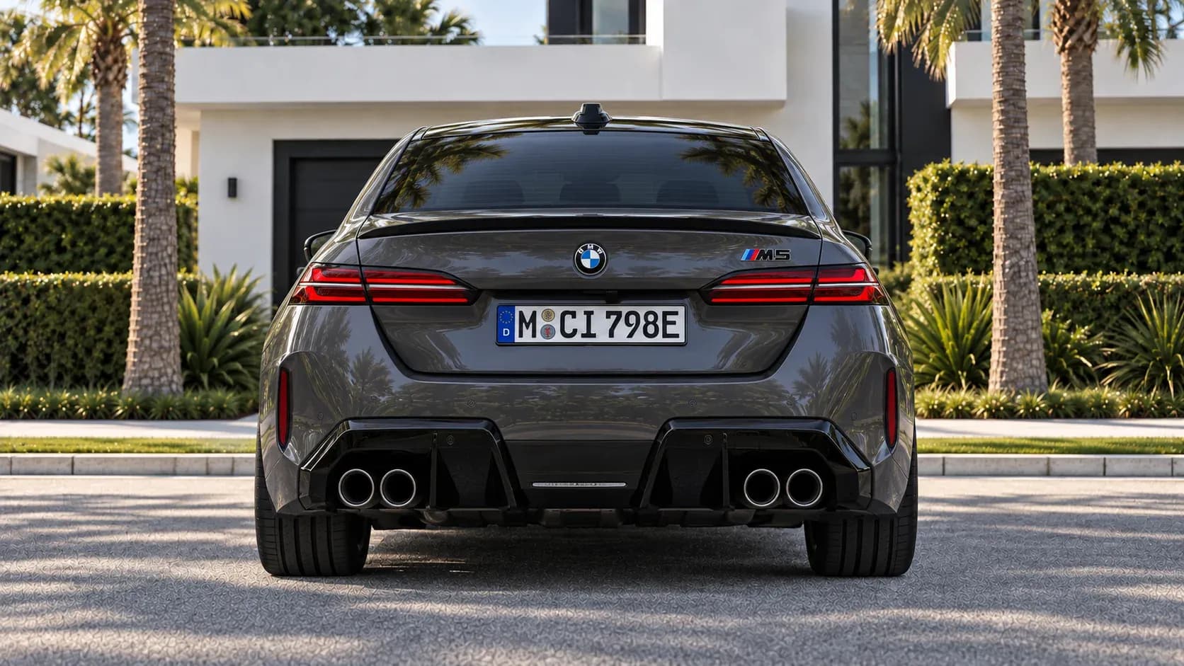 2025 BMW M5 with EW-P-FF-007 wheel, rear 0 view