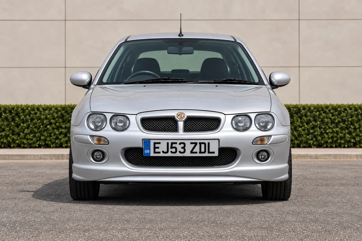 2003 MG ZR with EW-P-FF-010 wheel, front 0 view