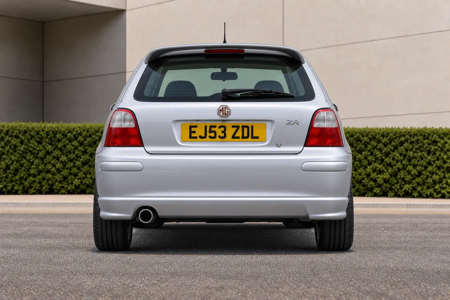 2003 MG ZR with EW-P-FF-010 wheel, rear 0 view