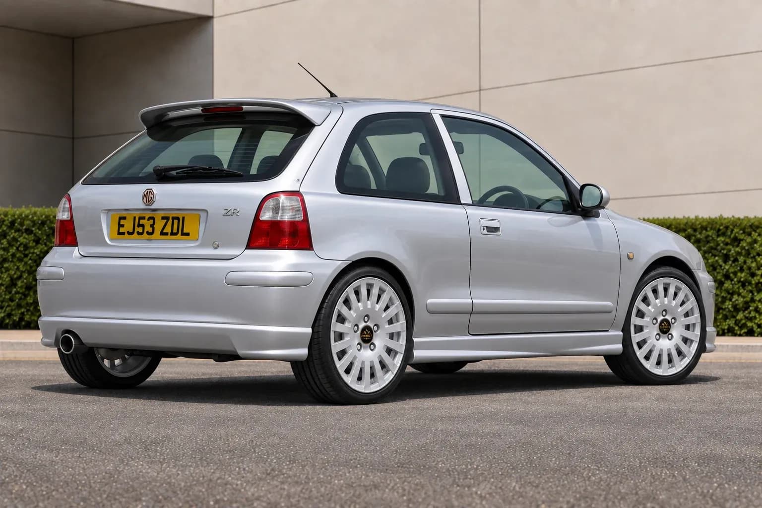 2003 MG ZR with EW-P-FF-010 wheel, rear right 45 view