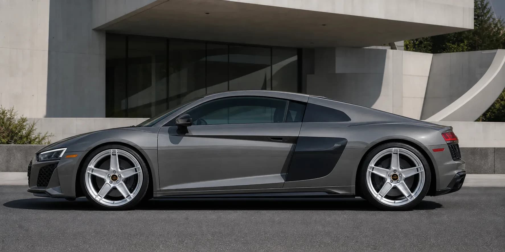 2024 Audi R8 with EW-P-MF-001 wheel, side profile view