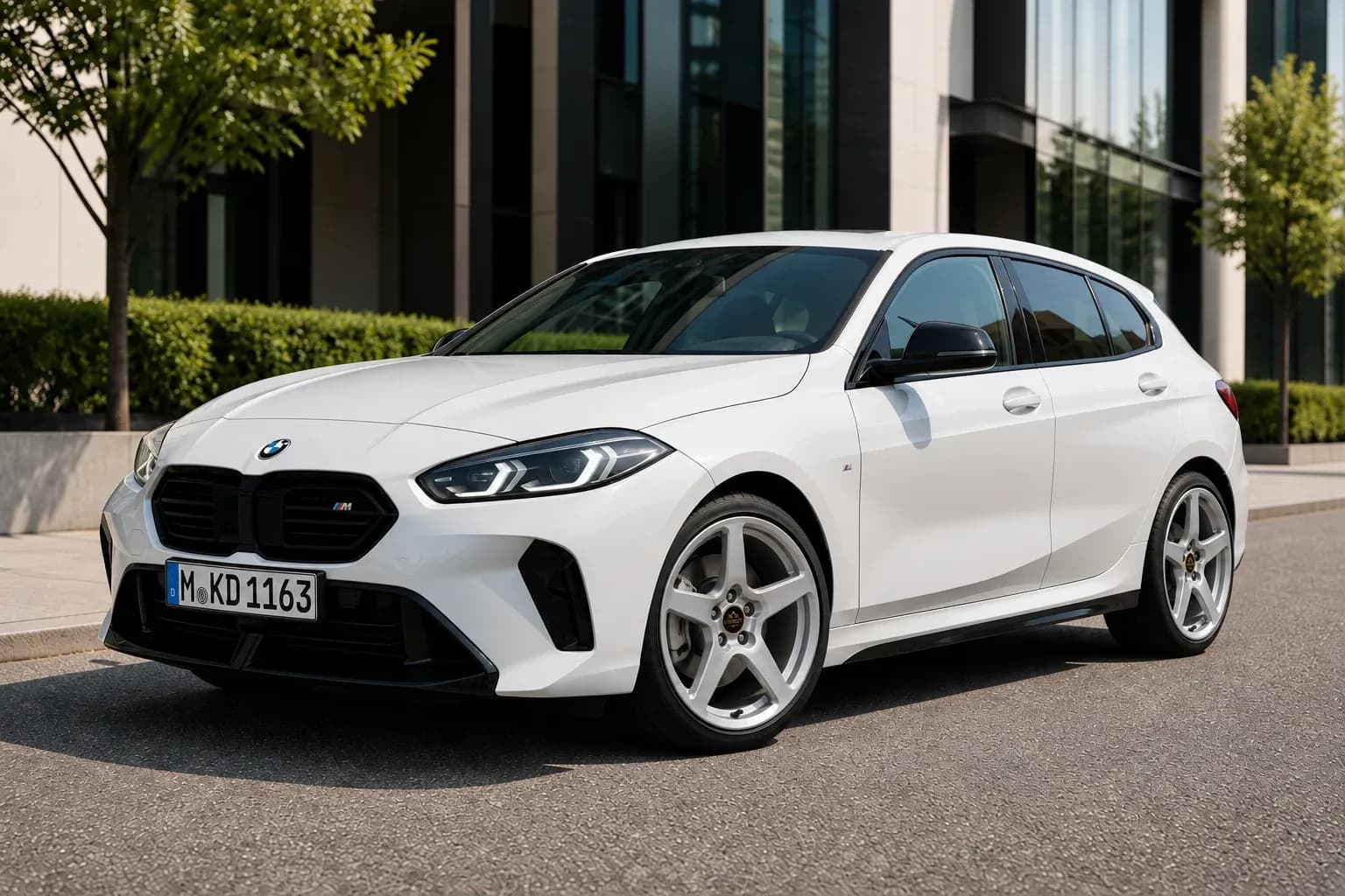 2019 BMW 1 Series with EW-P-MF-004 wheel, front right 45 view