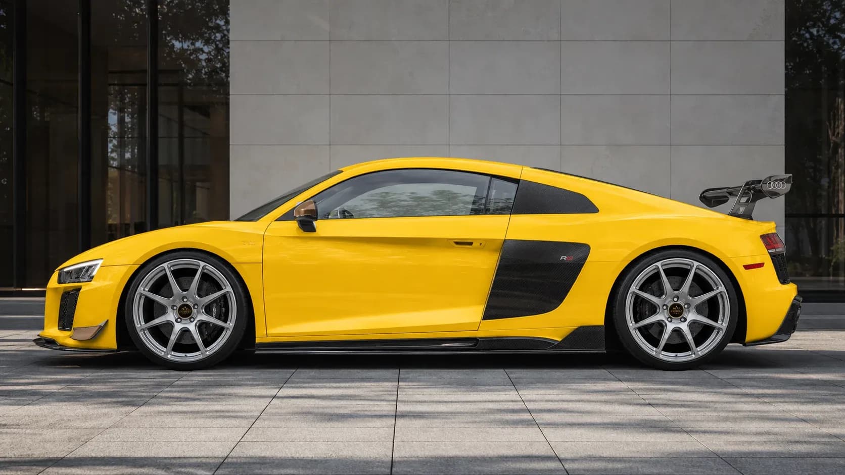 2024 Audi R8 with EW-P-MF-009 wheel, side profile view