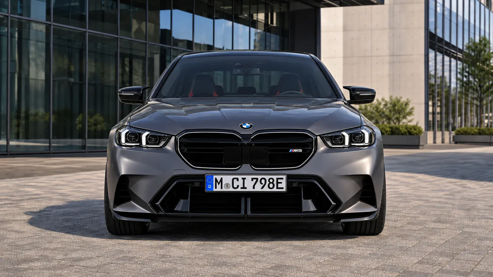 2018 BMW M5 with EW-P-MF-009 wheel, front 0 view