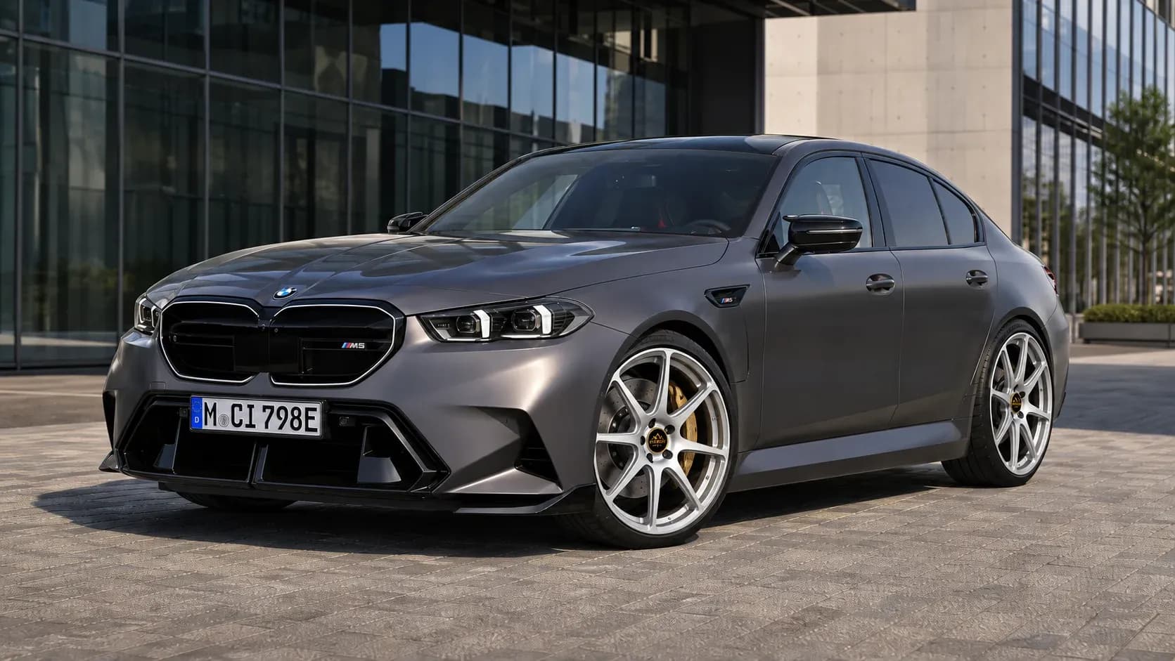 2018 BMW M5 with EW-P-MF-009 wheel, front right 45 view