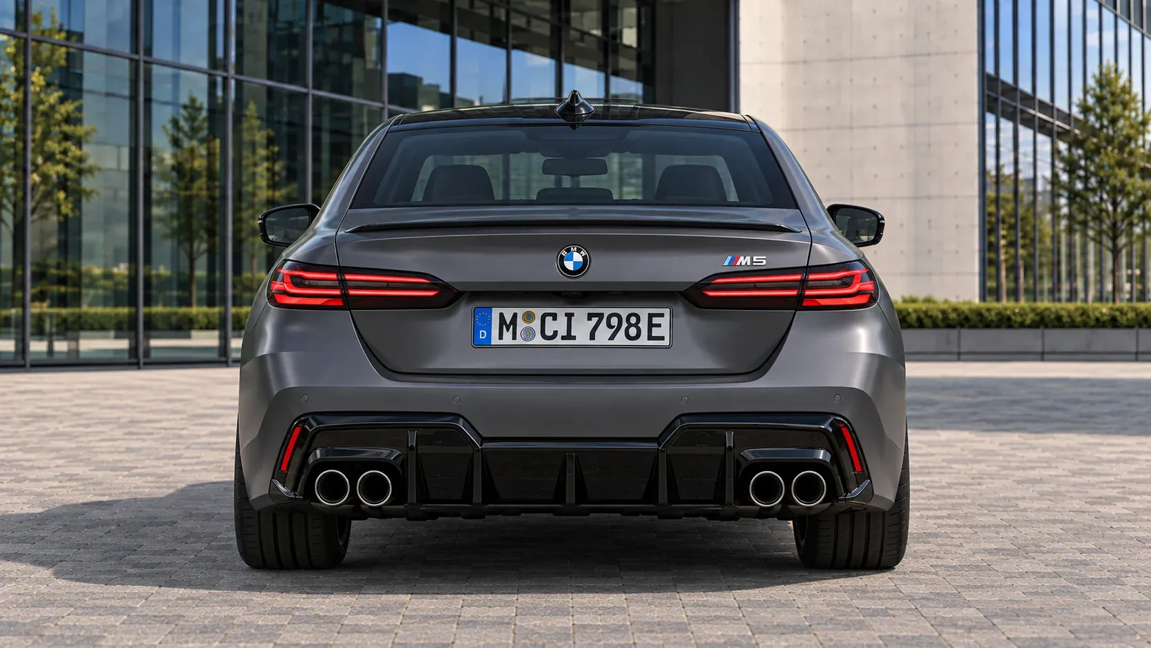 2018 BMW M5 with EW-P-MF-009 wheel, rear 0 view