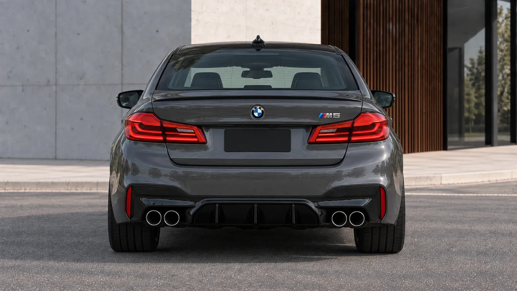 2018 BMW M5 with EW-P-MF-010 wheel, rear 0 view