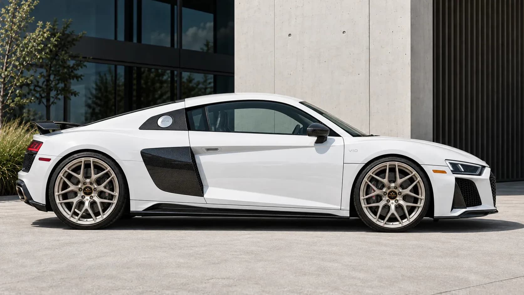 2020 Audi R8 with EW-P-MF-015 wheel, side profile view