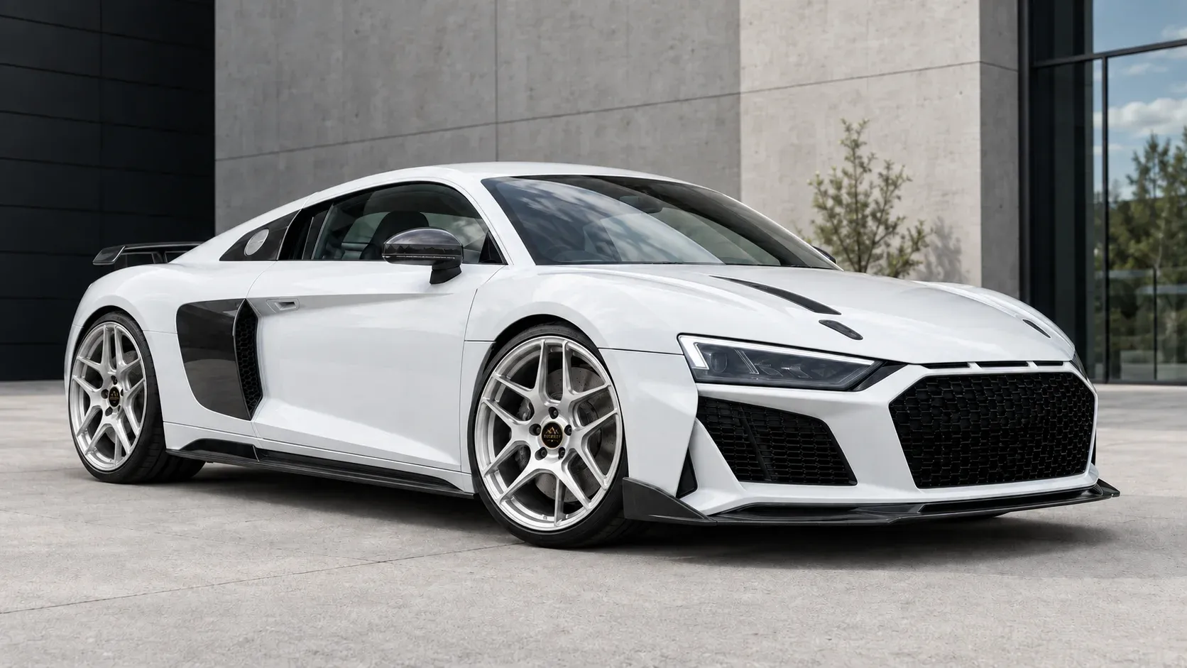 2020 Audi R8 with EW-P-MF-016 wheel, front right 45 view