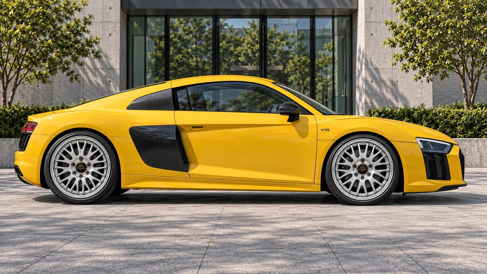 2017 Audi R8 with EW-P-MF-023 wheel, side profile view