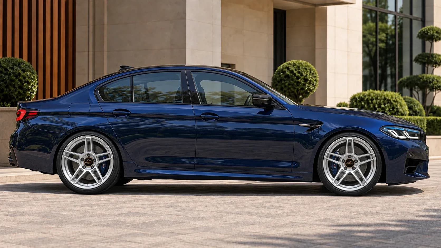 2021 BMW M5 with EW-P-MF-024 wheel, side profile view