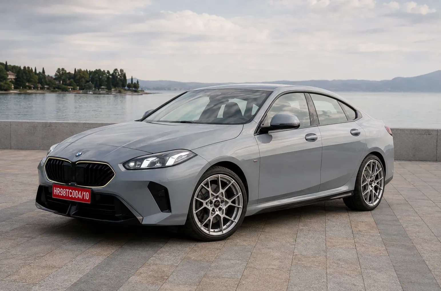 2025 BMW 2 Series with EW-P-MF-025 wheel, front right 45 view