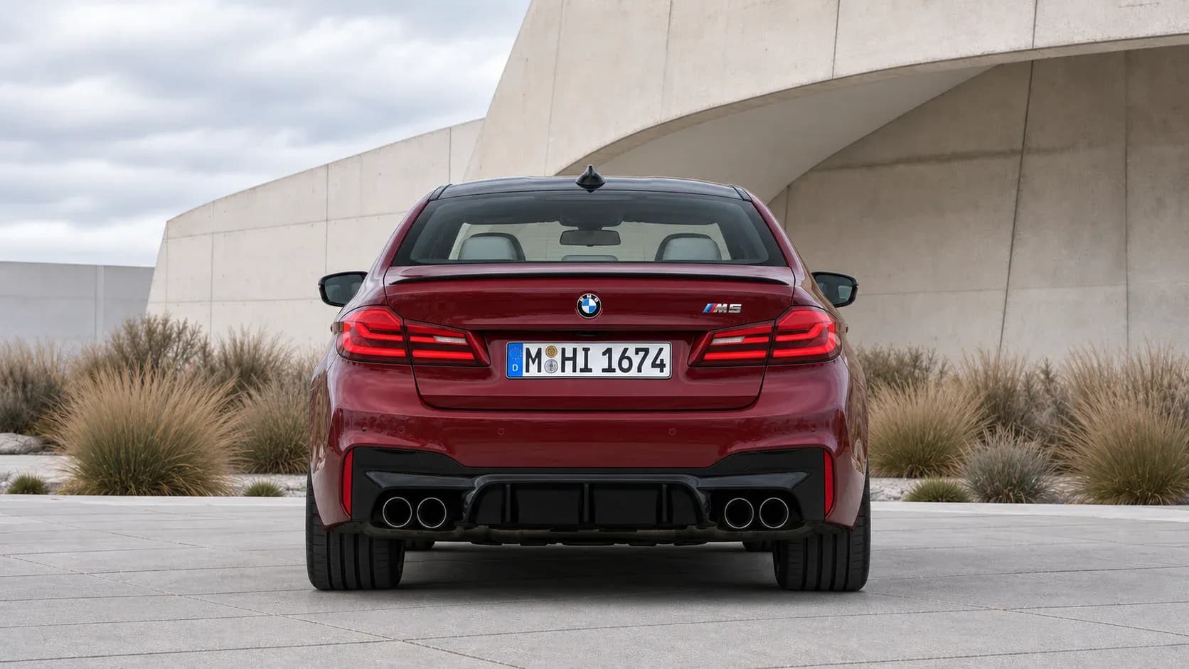 2018 BMW M5 with EW-P-MF-025 wheel, rear 0 view