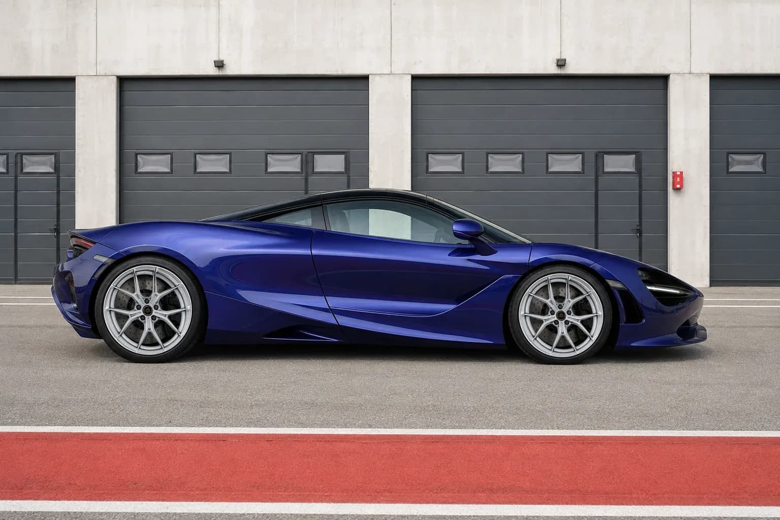 2024 McLaren 750S with EW-P-MF-029 wheel, side profile view