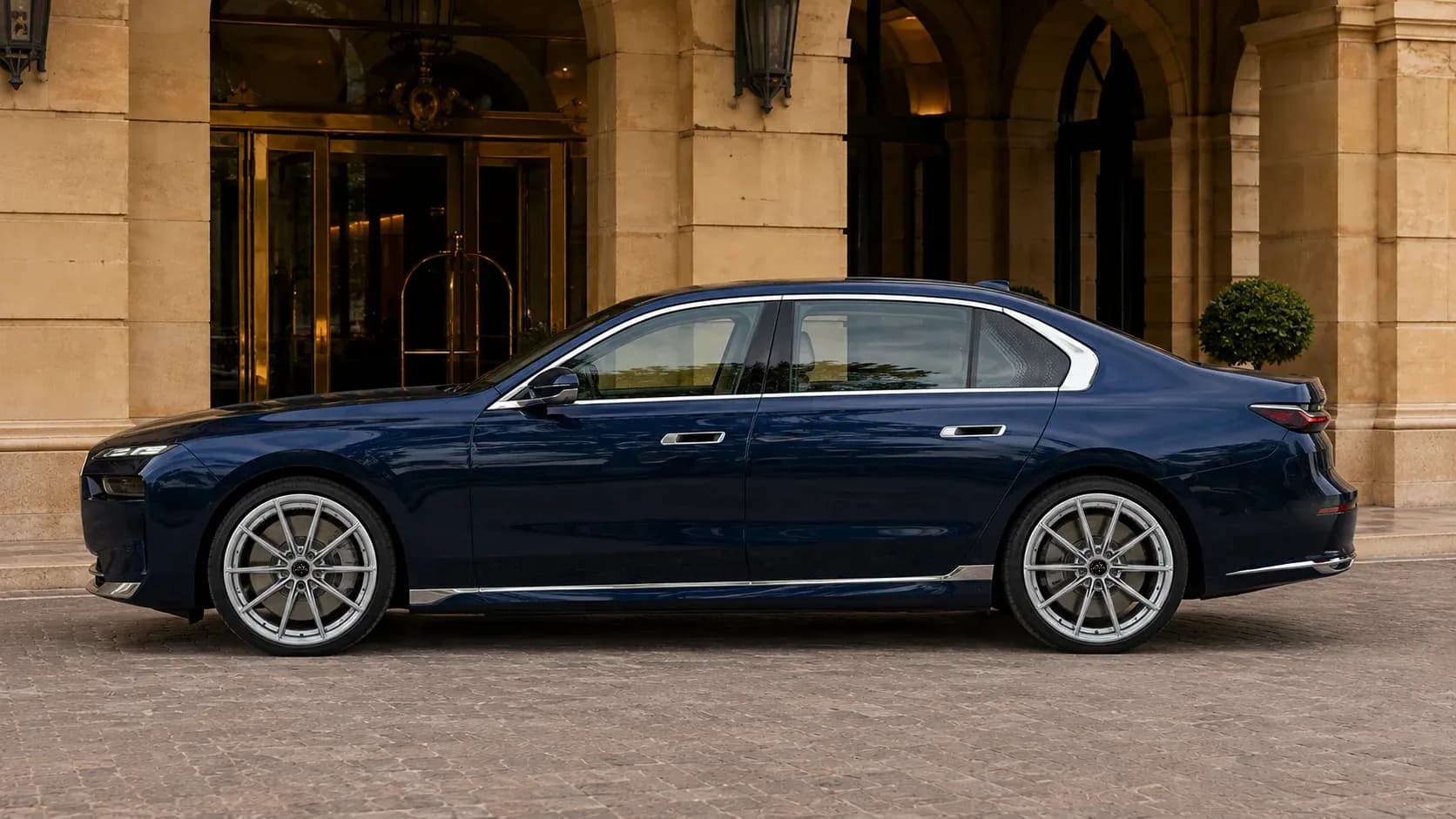 2023 BMW 7 Series with EW-P-MF-030 wheel, side profile view