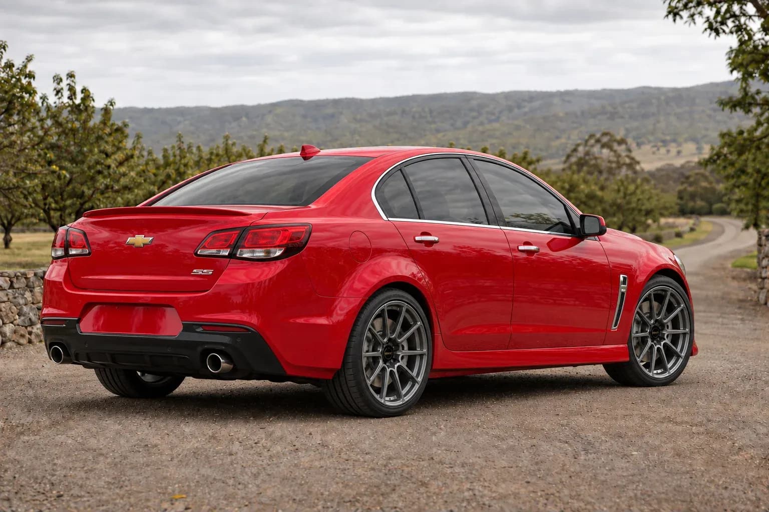 2014 Chevrolet SS with EW-P-MF-037 wheel, rear right 45 view