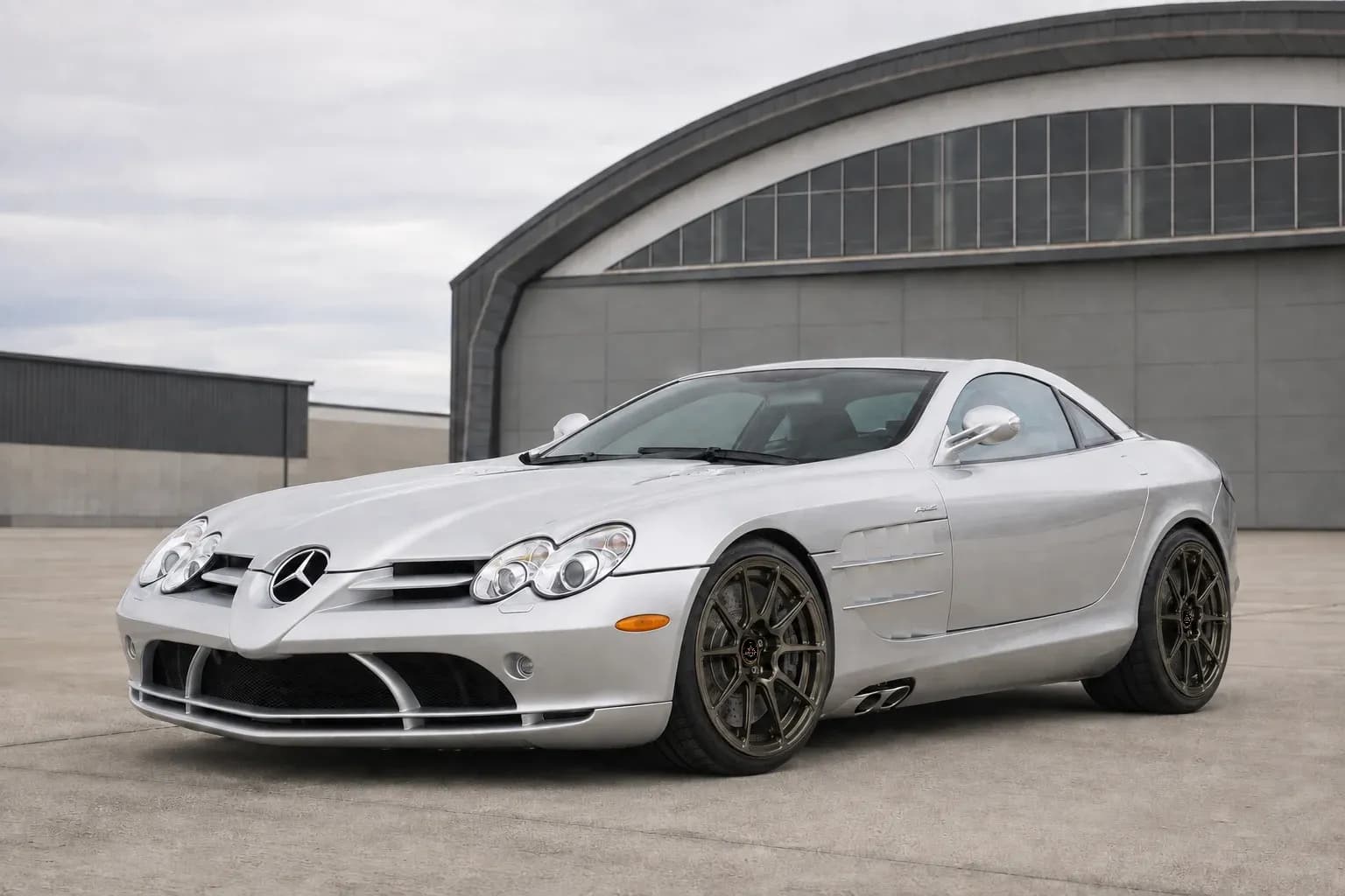 2004 Mercedes-Benz SLR McLaren with EW-P-MF-038 wheel, front right 45 view