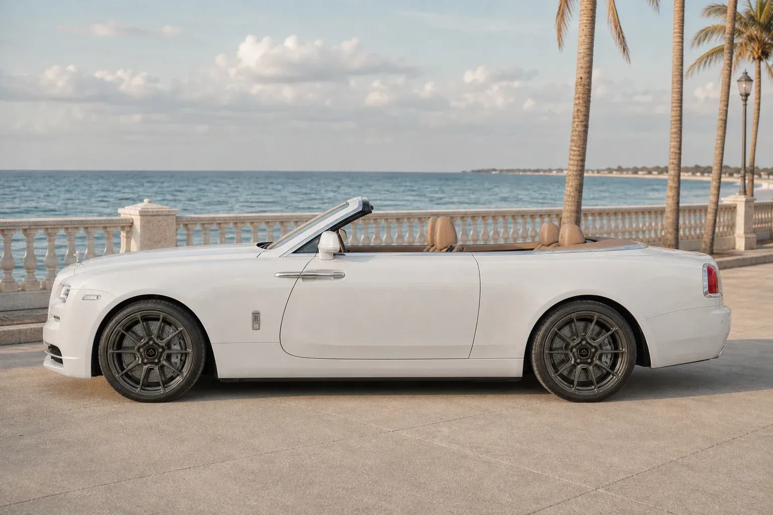 2016 Rolls-Royce Dawn with EW-P-MF-038 wheel, side profile view
