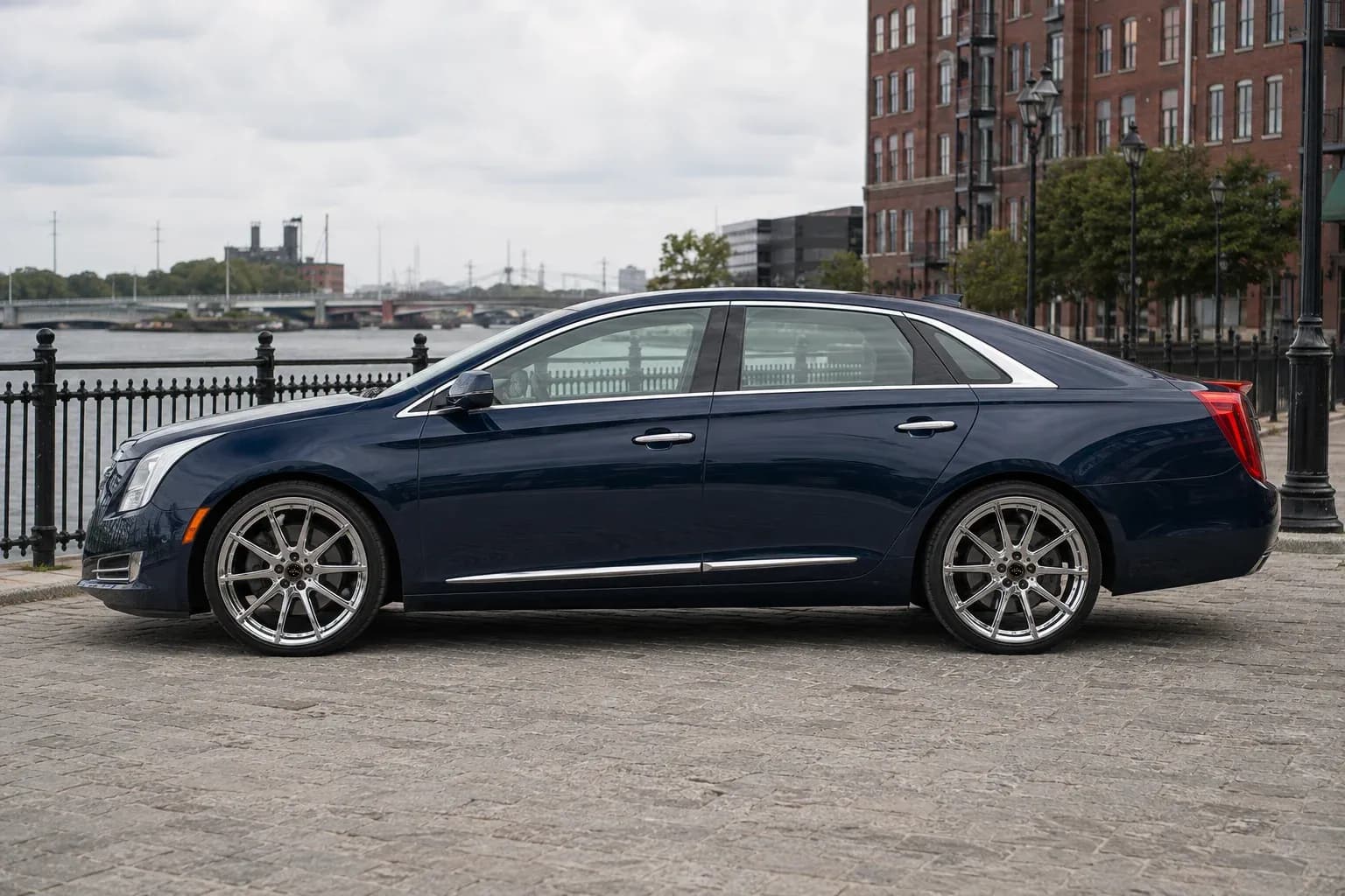 2016 Cadillac XTS with EW-P-MF-039 wheel, side profile view