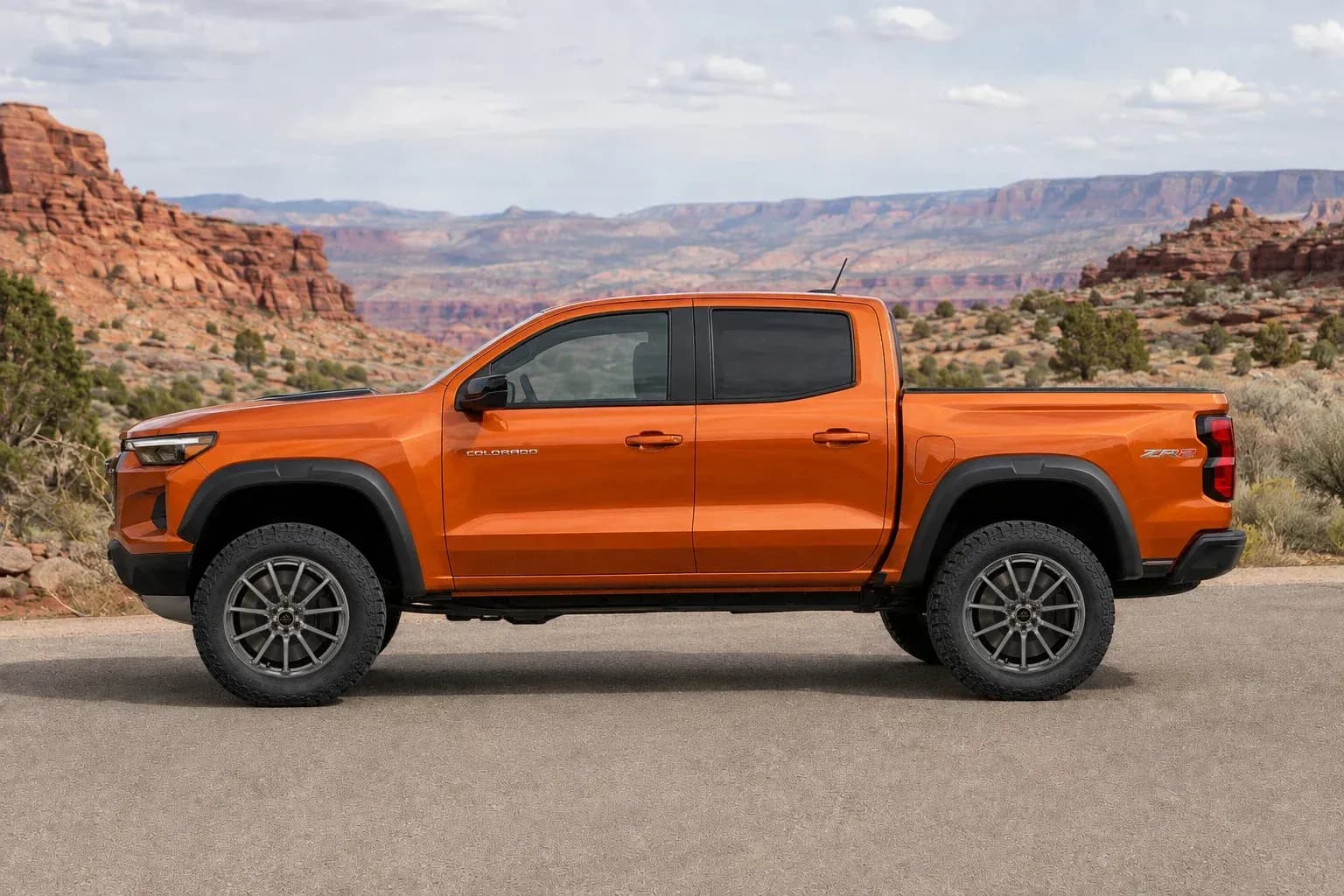 2023 Chevrolet Colorado with EW-P-MF-042 wheel, side profile view