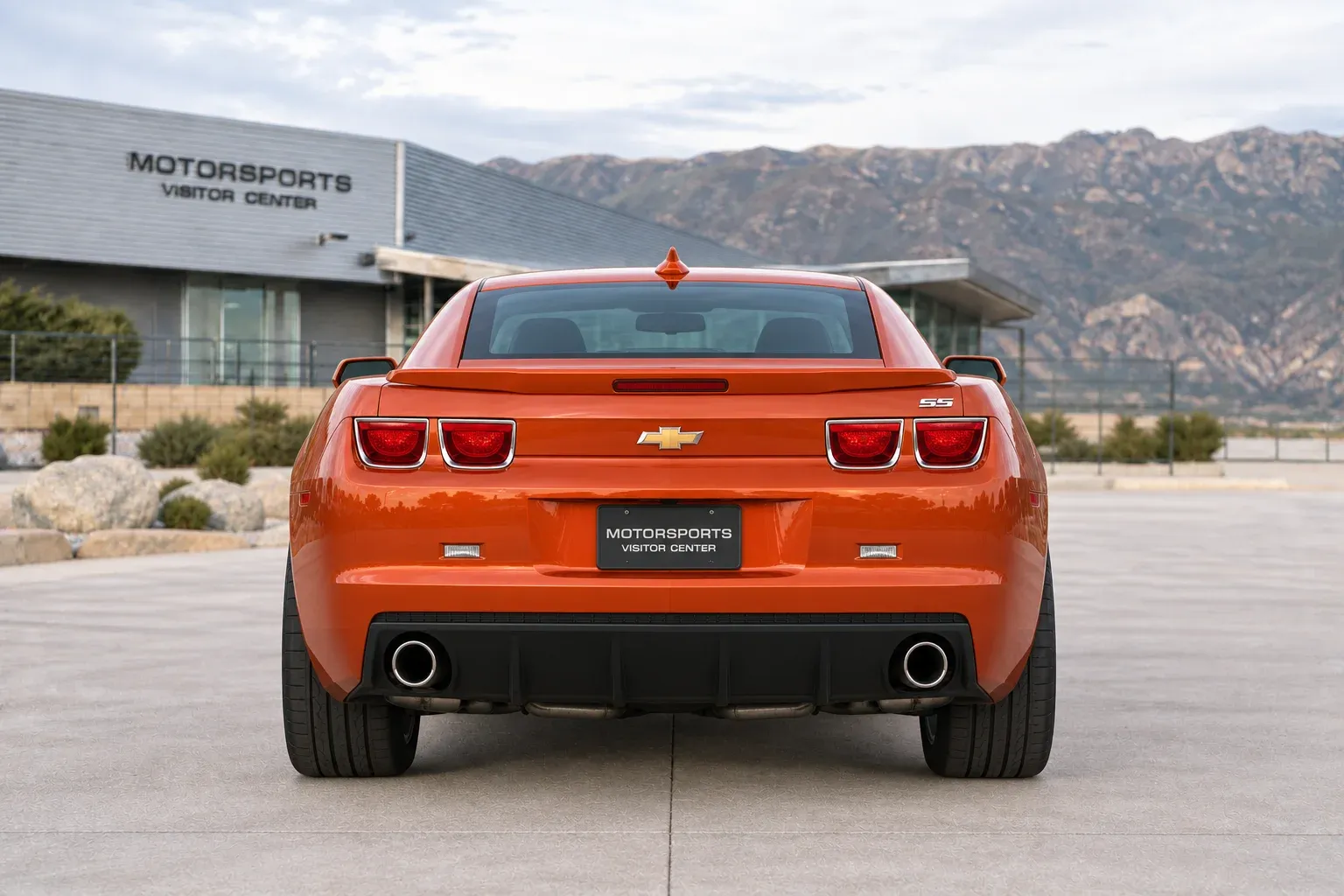 2010 Chevrolet Camaro with EW-P-MF-043 wheel, rear 0 view