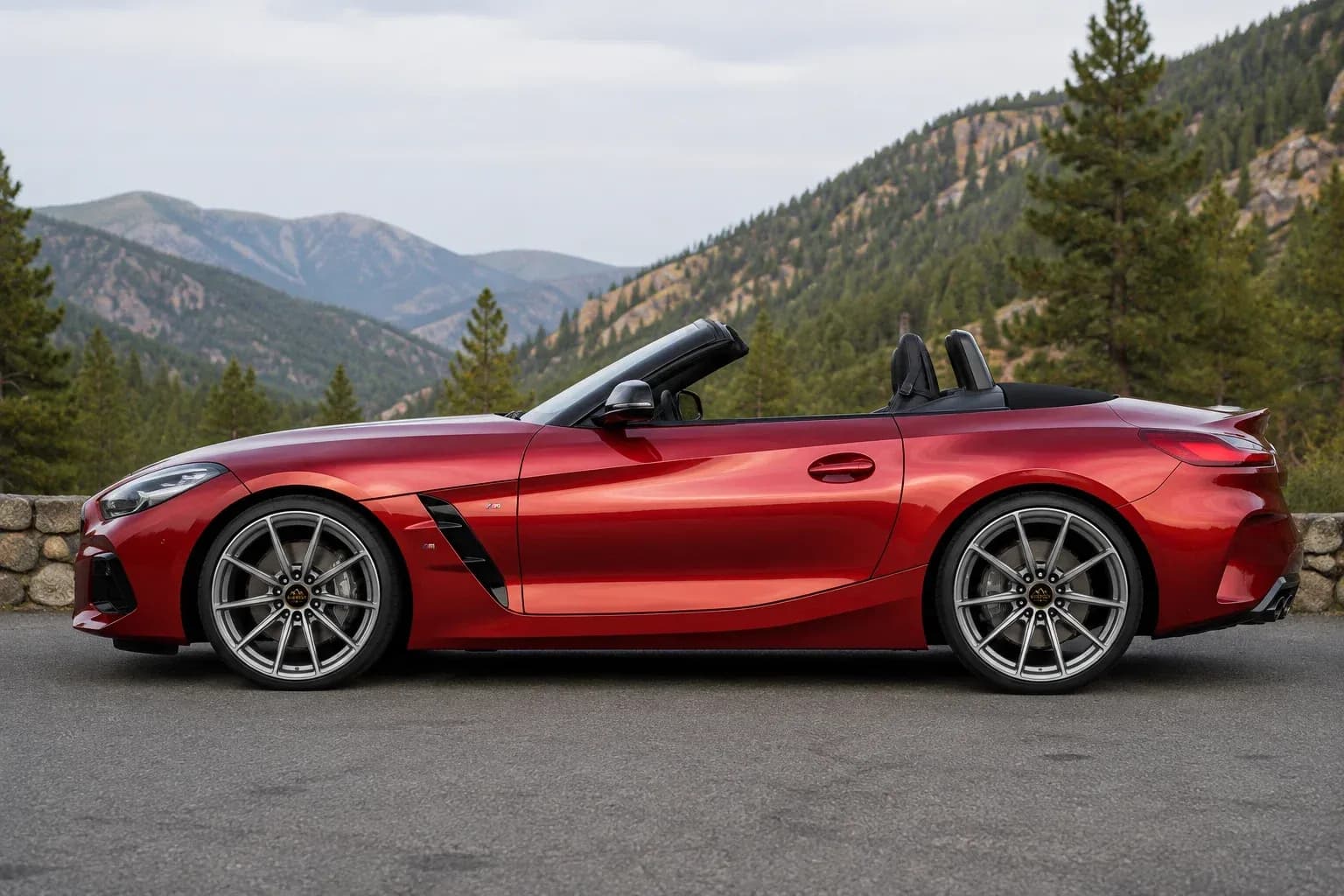 2023 BMW Z4 with EW-P-MF-047 wheel, side profile view