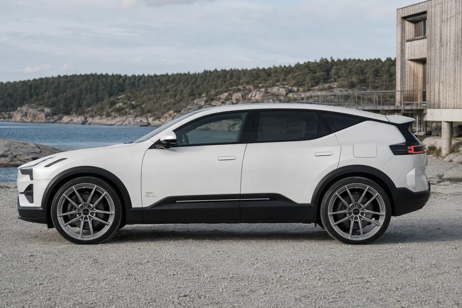2024 Polestar Polestar 3 with EW-P-MF-047 wheel, side profile view