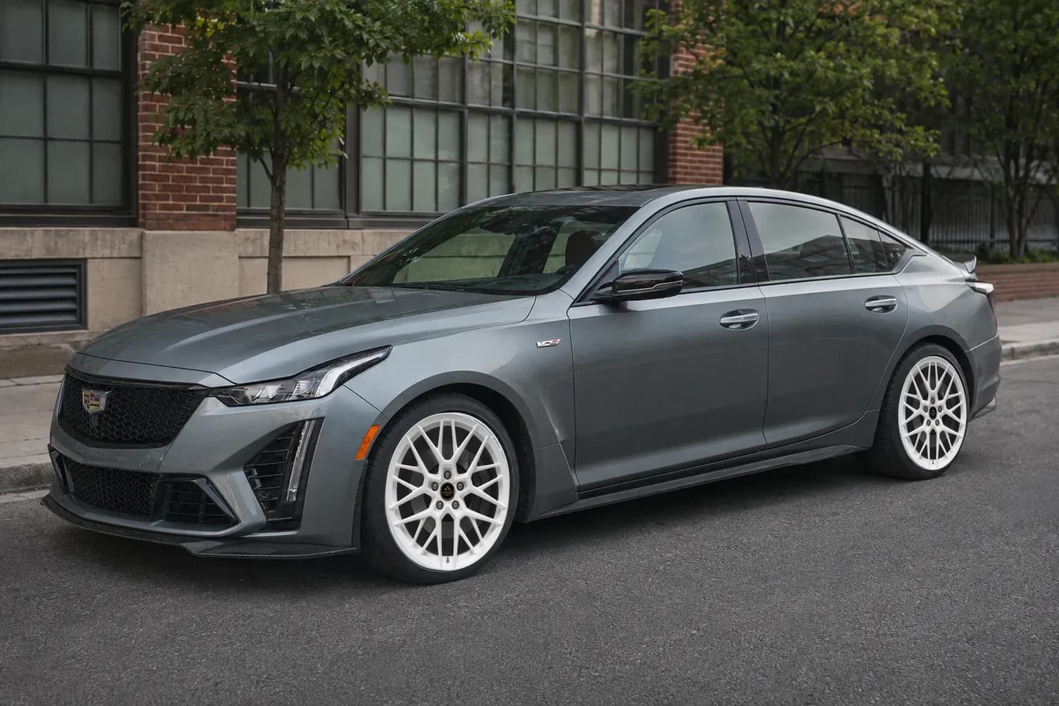 2020 Cadillac CT5-V with EW-P-MF-048 wheel, front right 45 view