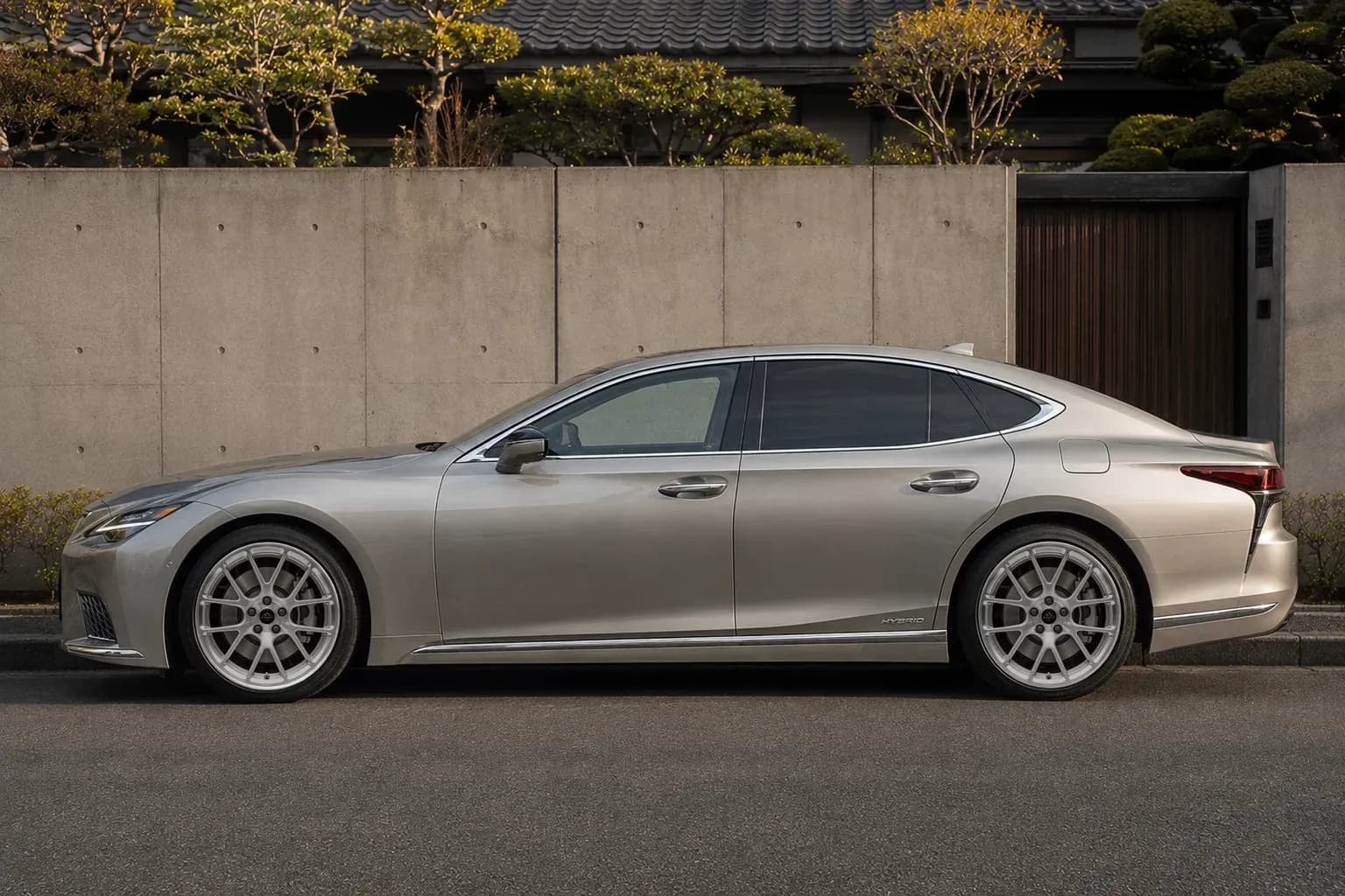 2021 Lexus LS with EW-P-MF-049 wheel, side profile view