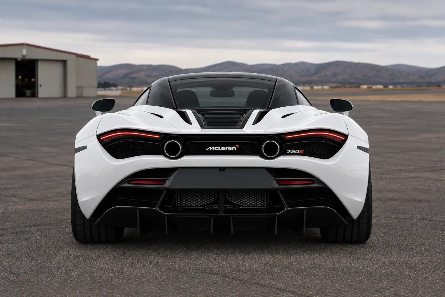 2017 McLaren 720S with EW-P-MF-050 wheel, rear 0 view