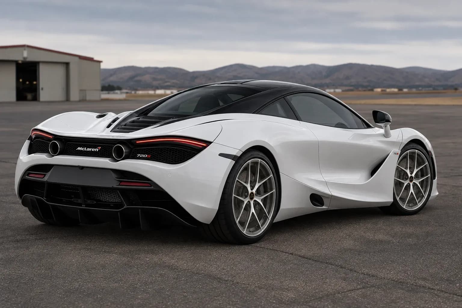 2017 McLaren 720S with EW-P-MF-050 wheel, rear right 45 view