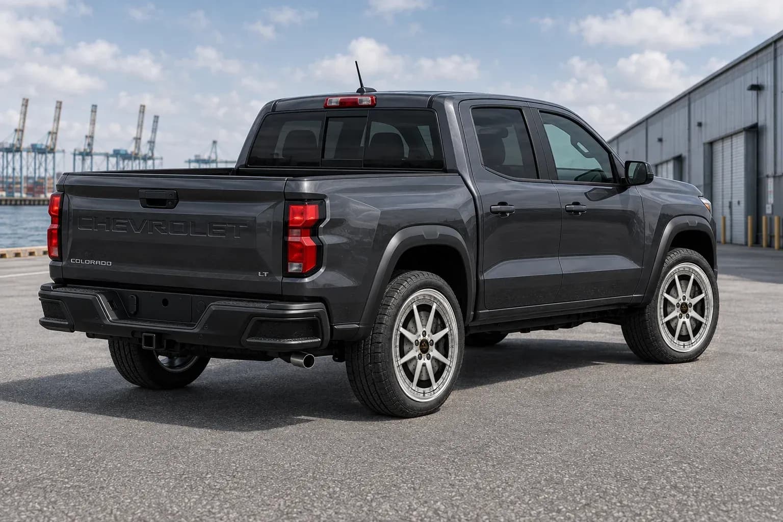 2023 Chevrolet Colorado with EW-P-MP-018 wheel, rear right 45 view