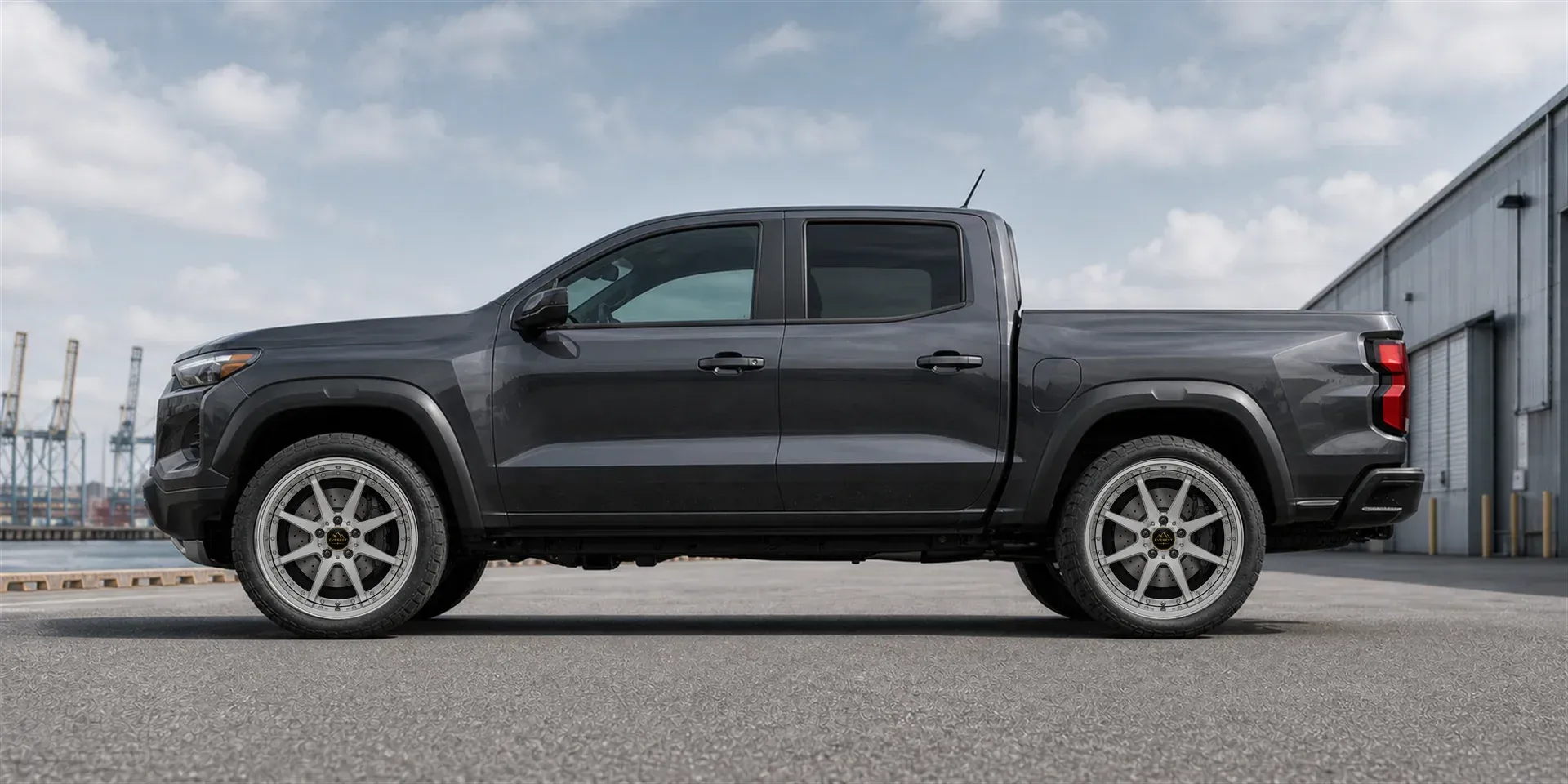 2023 Chevrolet Colorado with EW-P-MP-018 wheel, side profile view