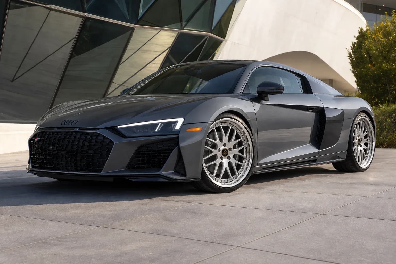 2017 Audi R8 with EW-P-MP-021 wheel, front right 45 view