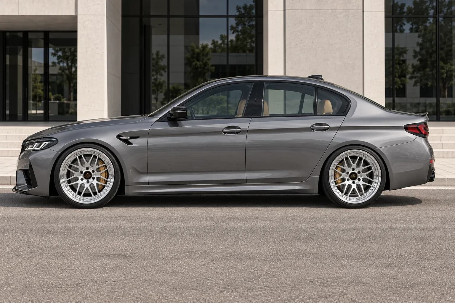 2021 BMW M5 with EW-P-MP-021 wheel, side profile view