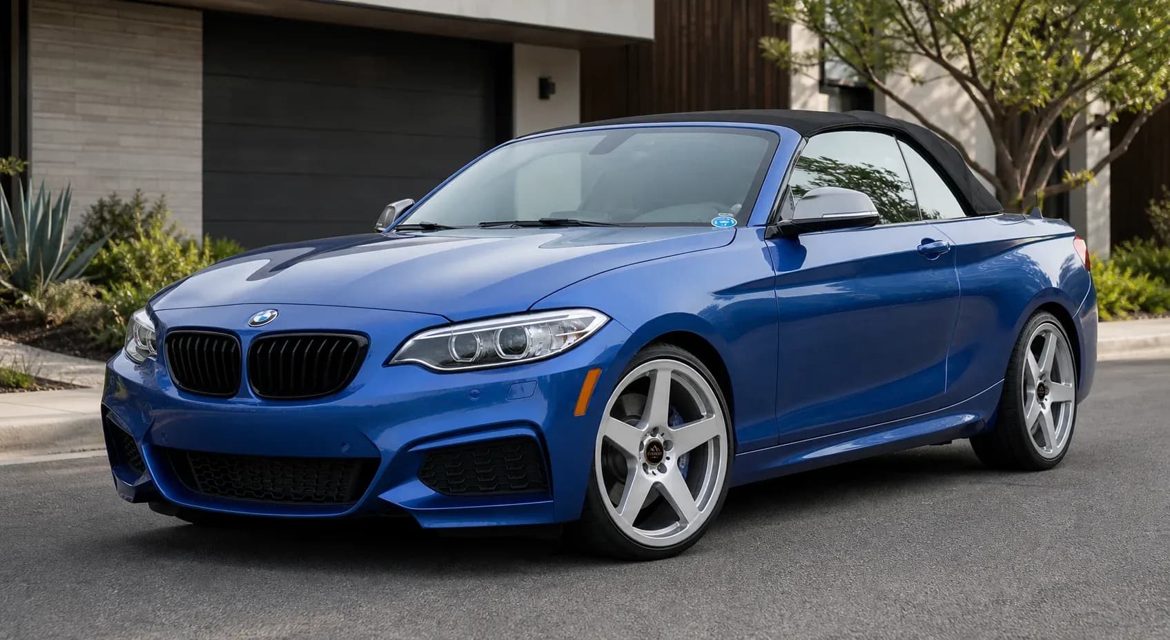 2015 BMW 2 Series with EW-P-MP-025 wheel, front right 45 view