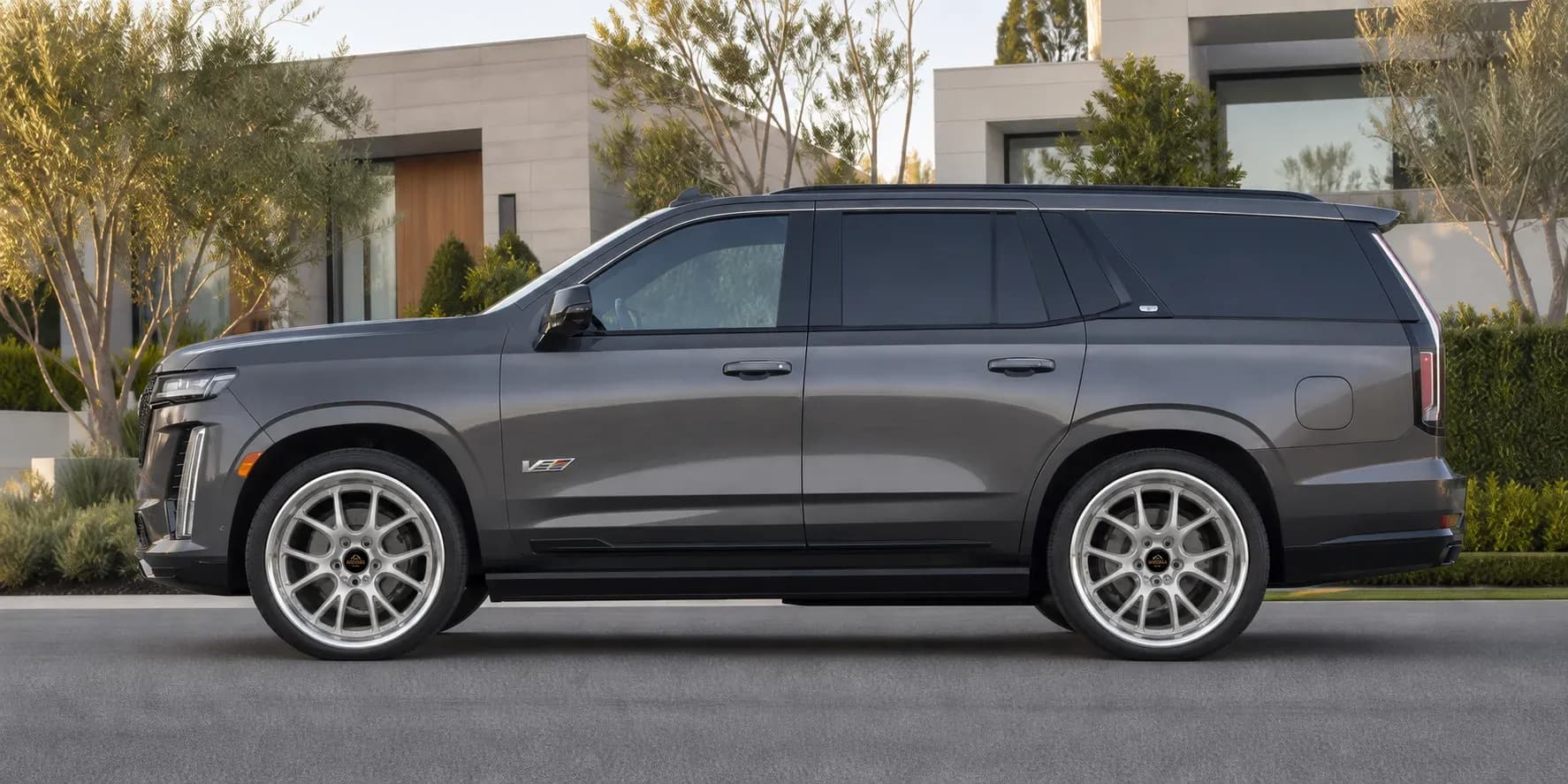2023 Cadillac Escalade with EW-P-MP-035 wheel, side profile view