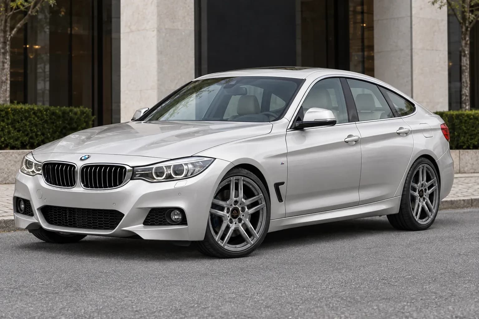 2013 BMW 3 Series Gran Turismo with EW-S-CS-001 wheel, front right 45 view