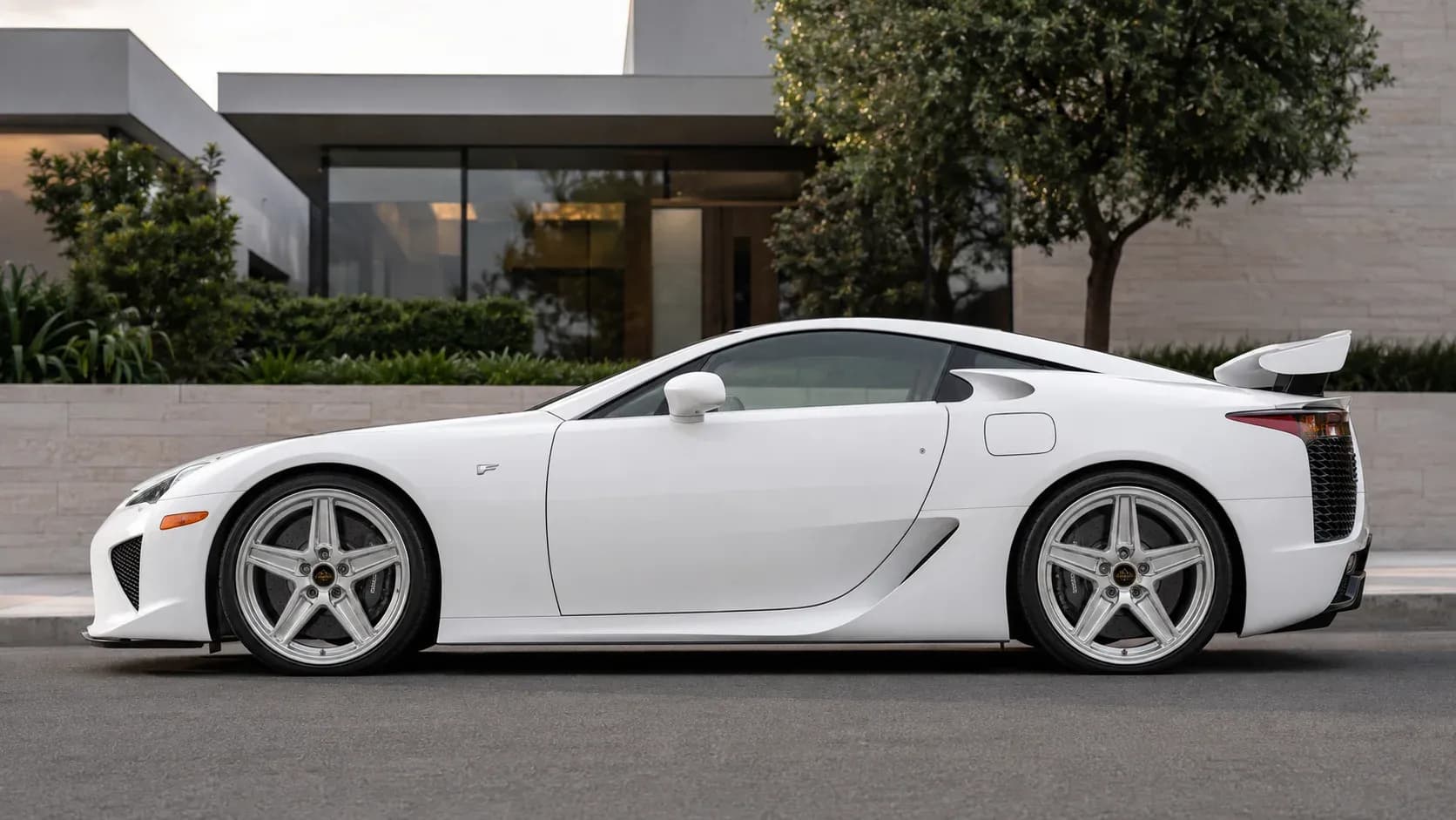 2012 Lexus LFA with EW-S-MF-001 wheel, side profile view