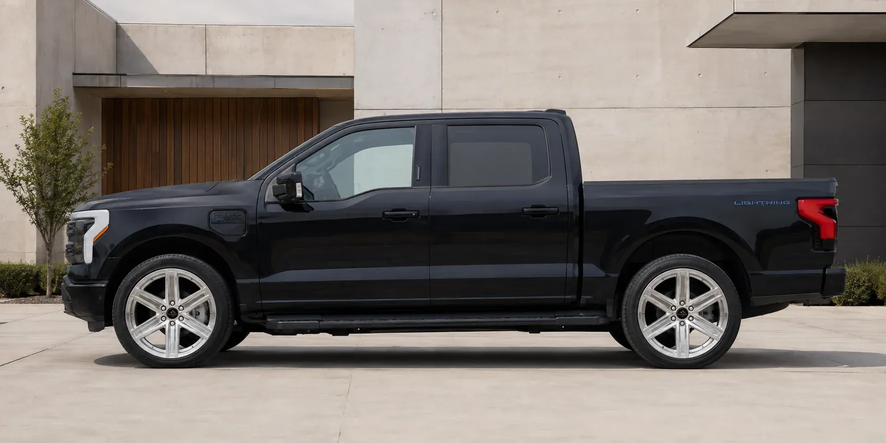 2022 Ford F-150 Lightning with EW-S-MF-002 wheel, side profile view