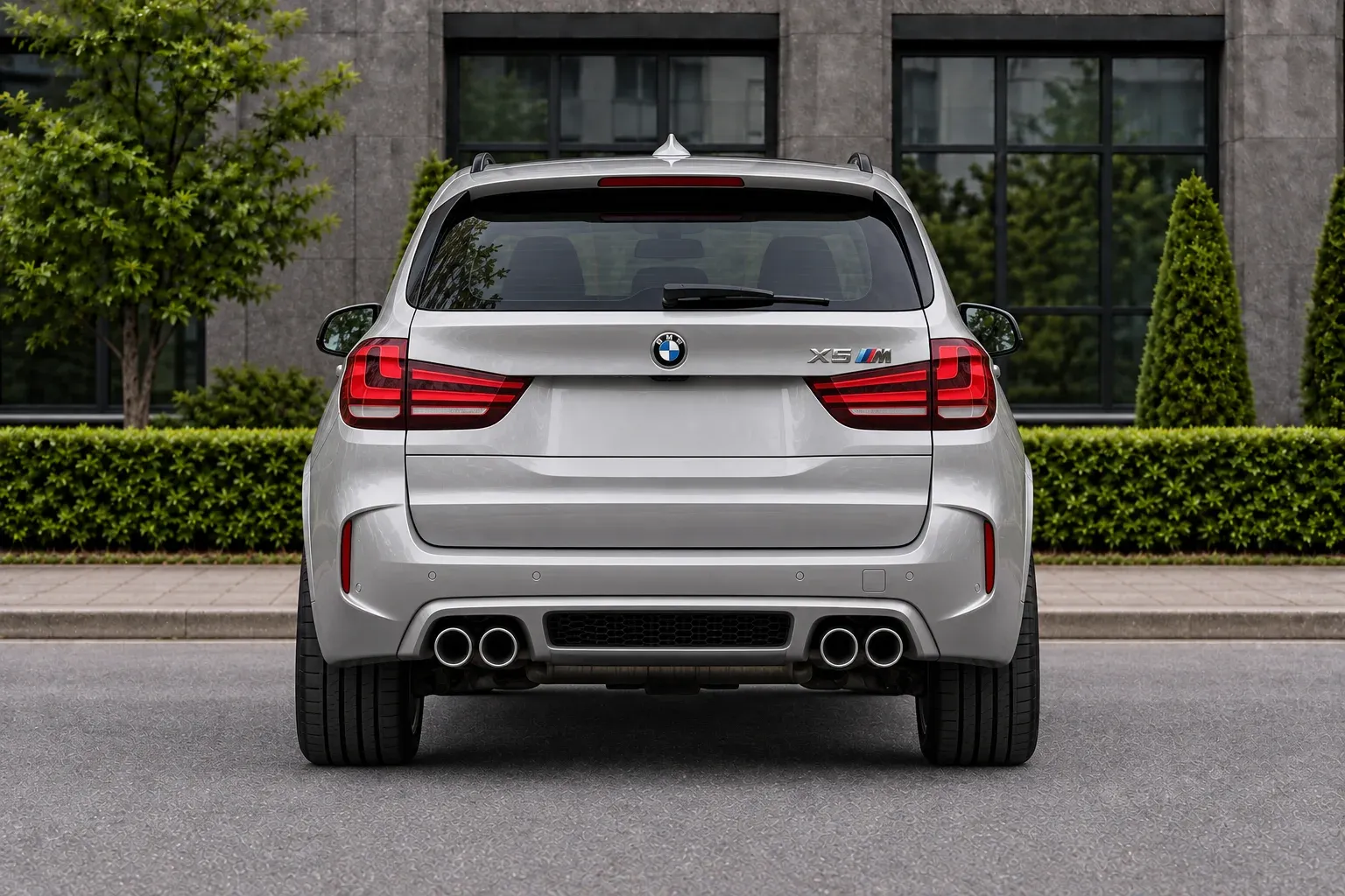 2015 BMW X5 M with EW-S-MF-003 wheel, rear 0 view