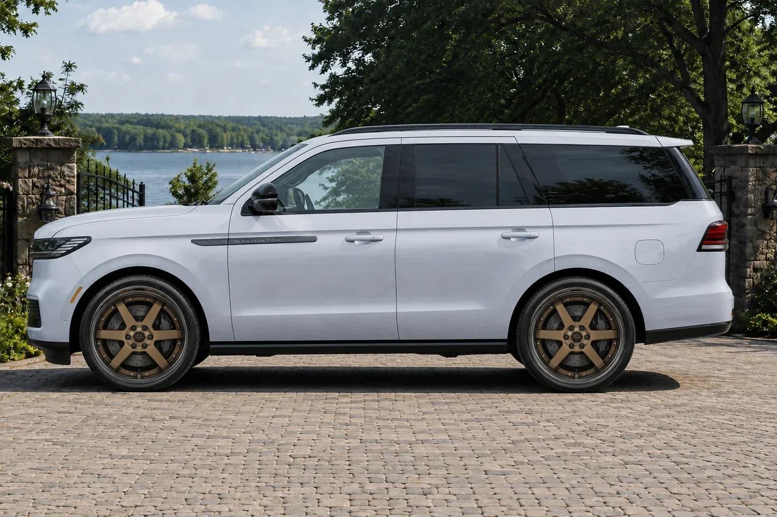 2025 Lincoln Navigator with EW-S-MP-001 wheel, side profile view